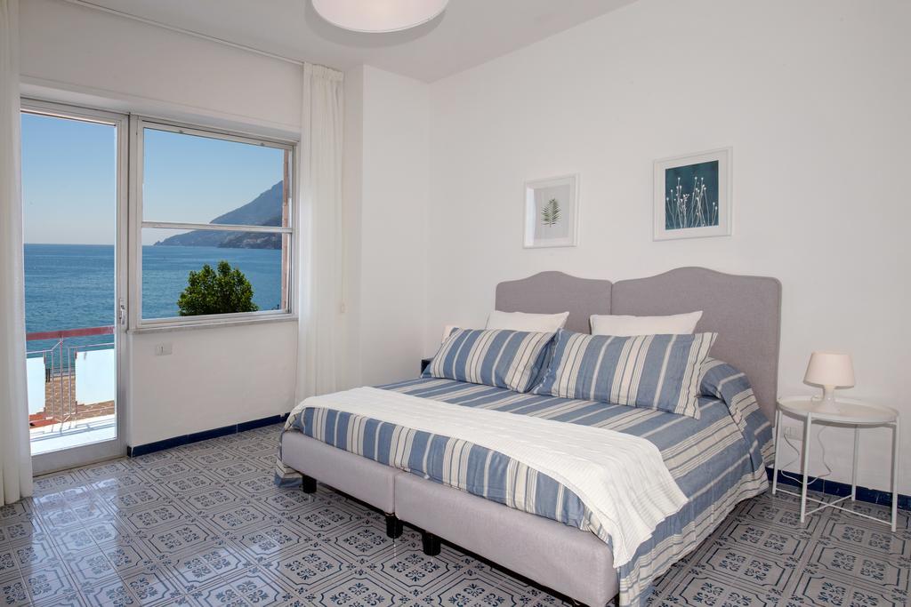 Angelina Apartments Amalfi Coast Maiori Eksteriør billede
