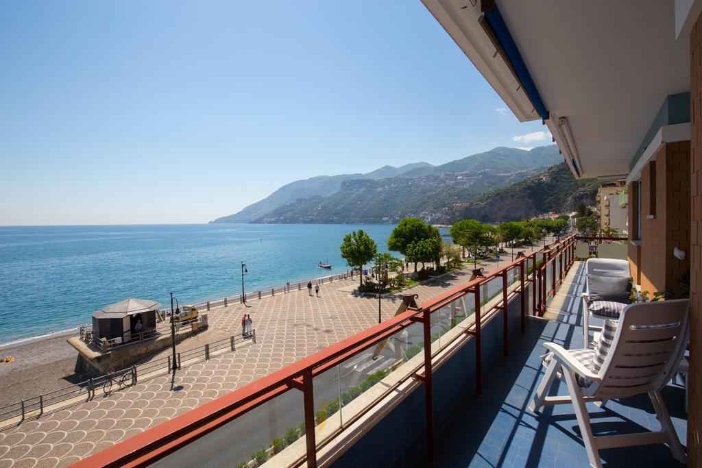 Angelina Apartments Amalfi Coast Maiori Eksteriør billede